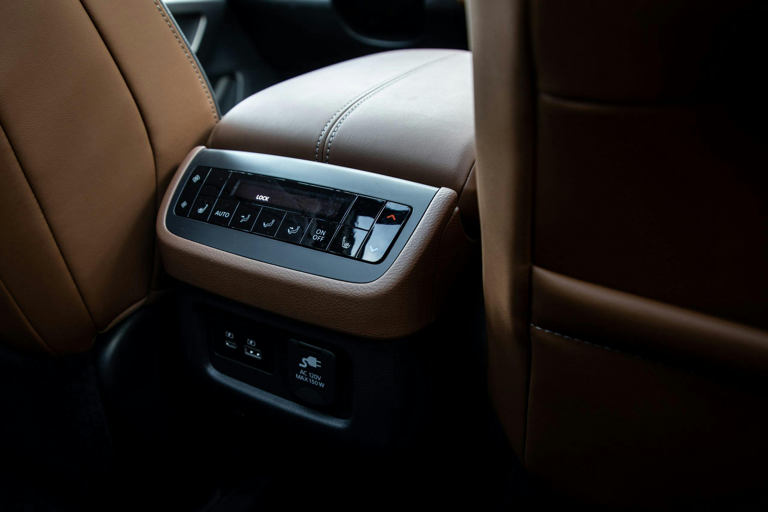 2022 Nissan Pathfinder Platinum interior center console middle row climate controls