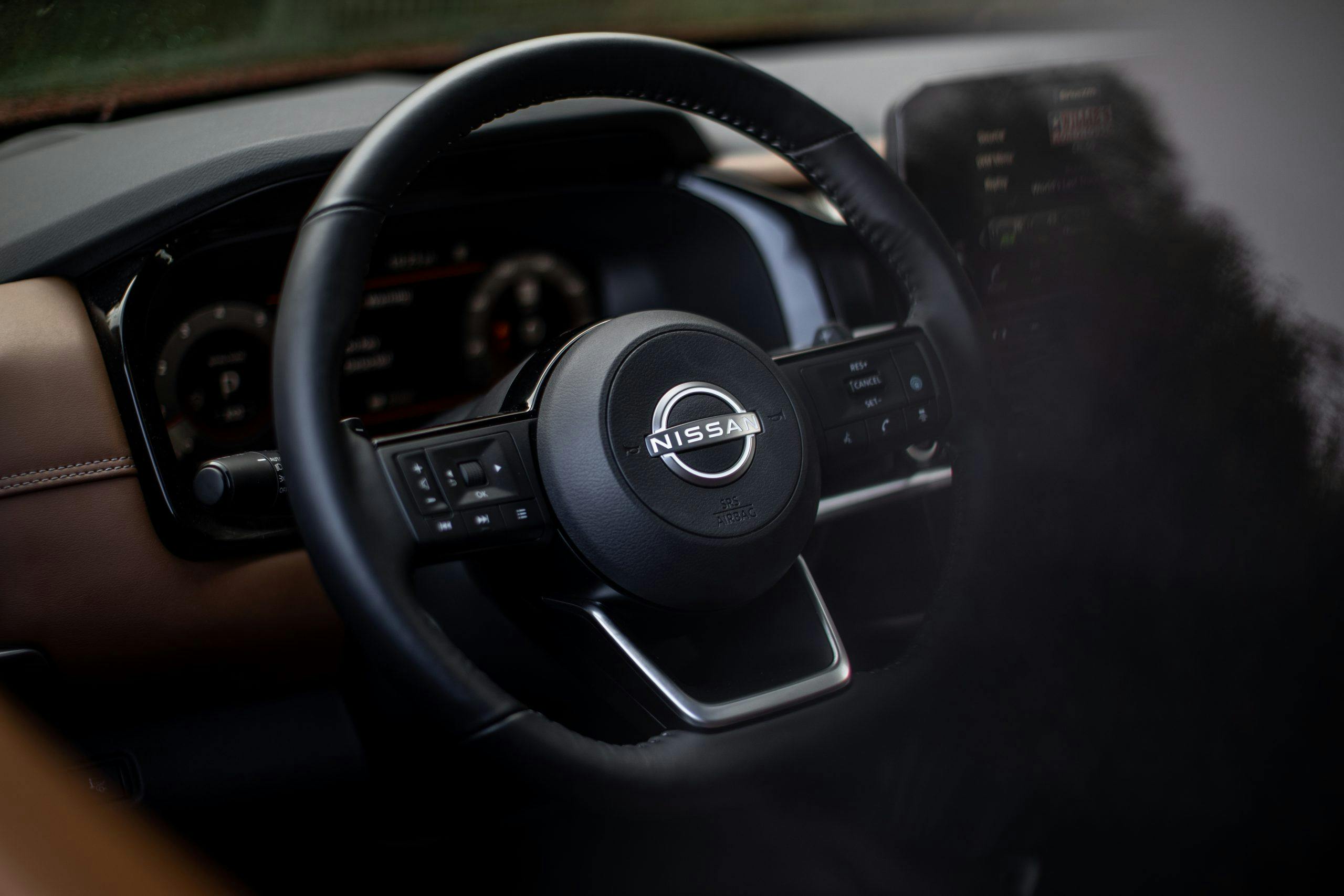 2022 Nissan Pathfinder Platinum interior steering wheel