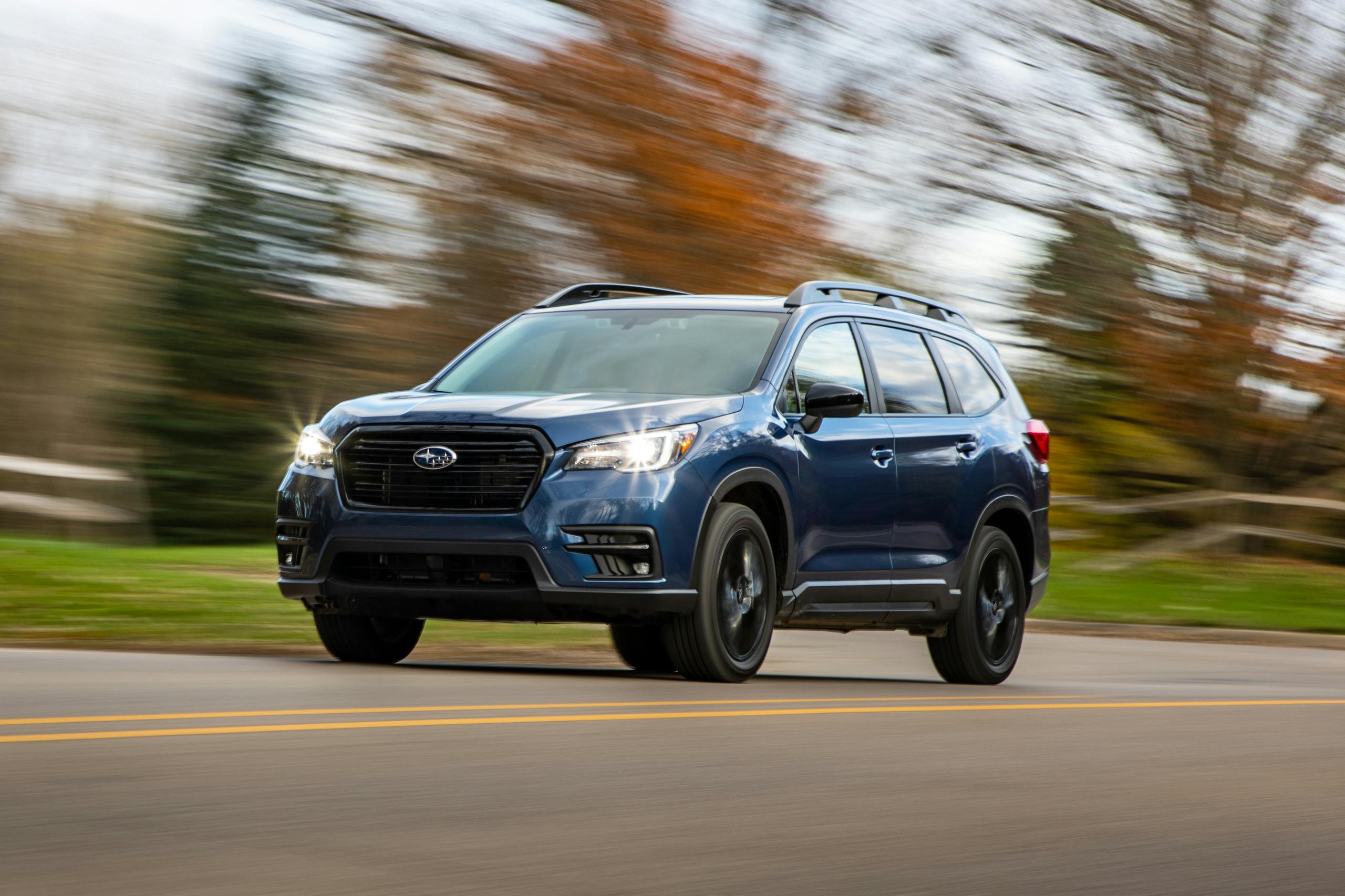 2022 Subaru Ascent Onyx Edition front three-quarter dynamic driving action