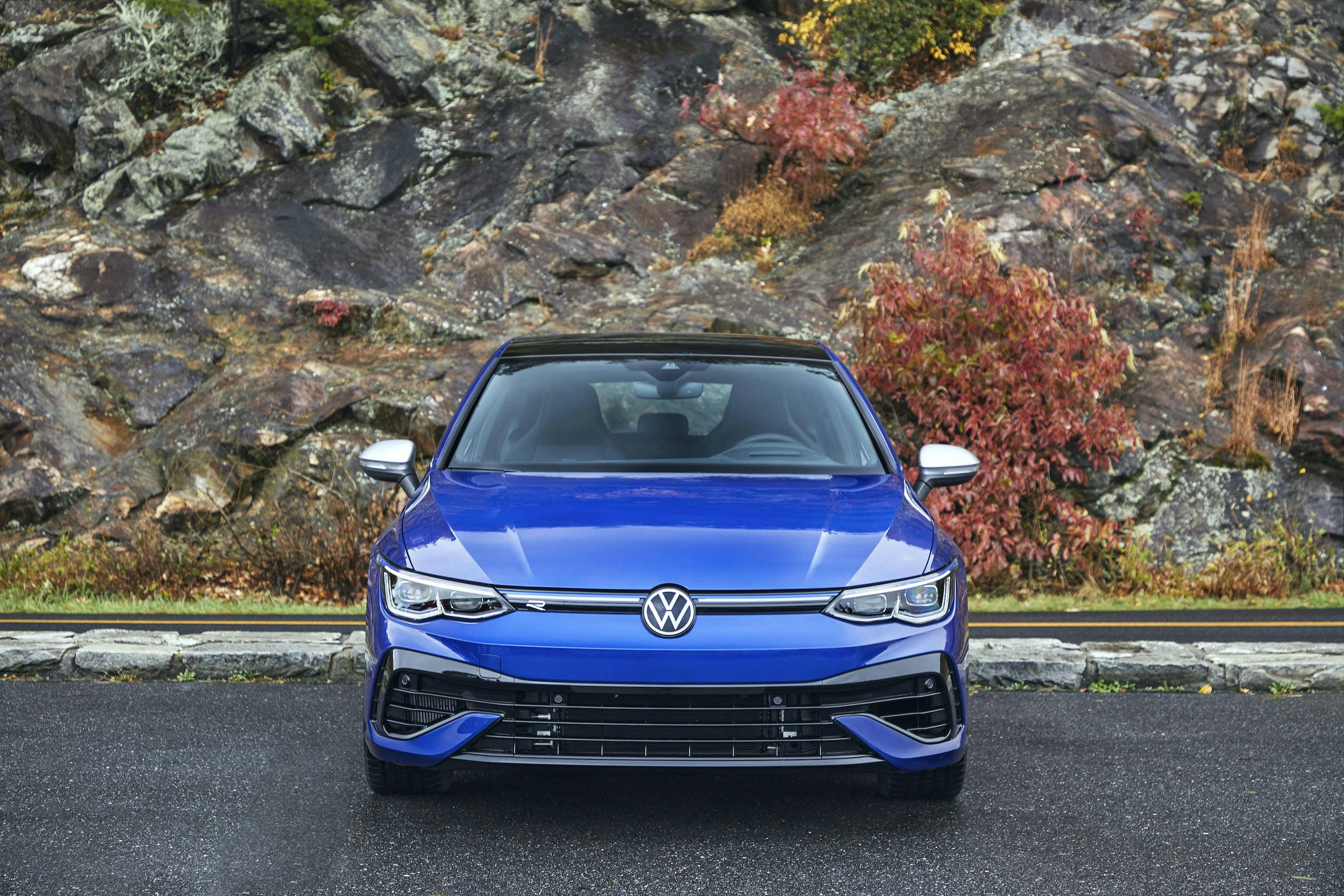 2022 VW Golf R front