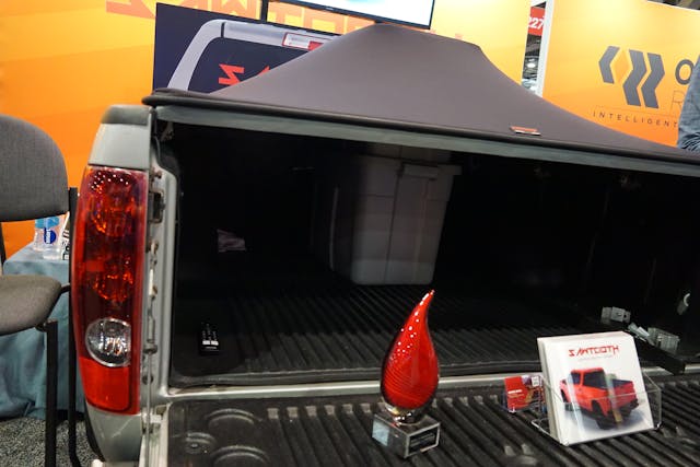 Sawtooth Stretch Tonneau Cover