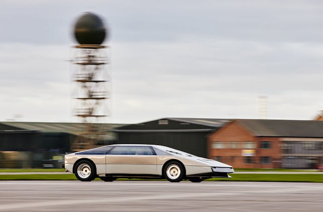 Aston Martin Bulldog test