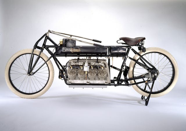 Curtiss V-8 Motorcycle side profile
