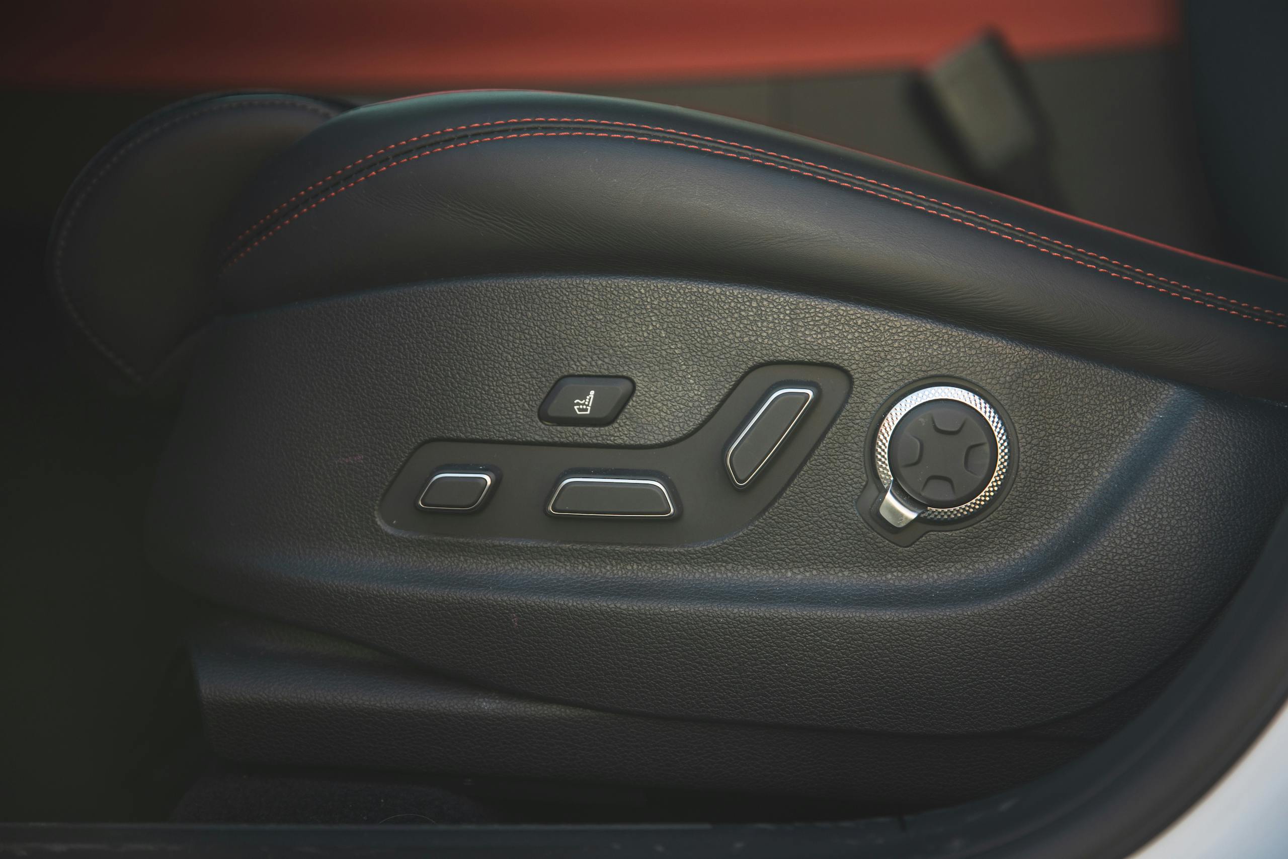 Genesis GV70 interior front seat adjustment