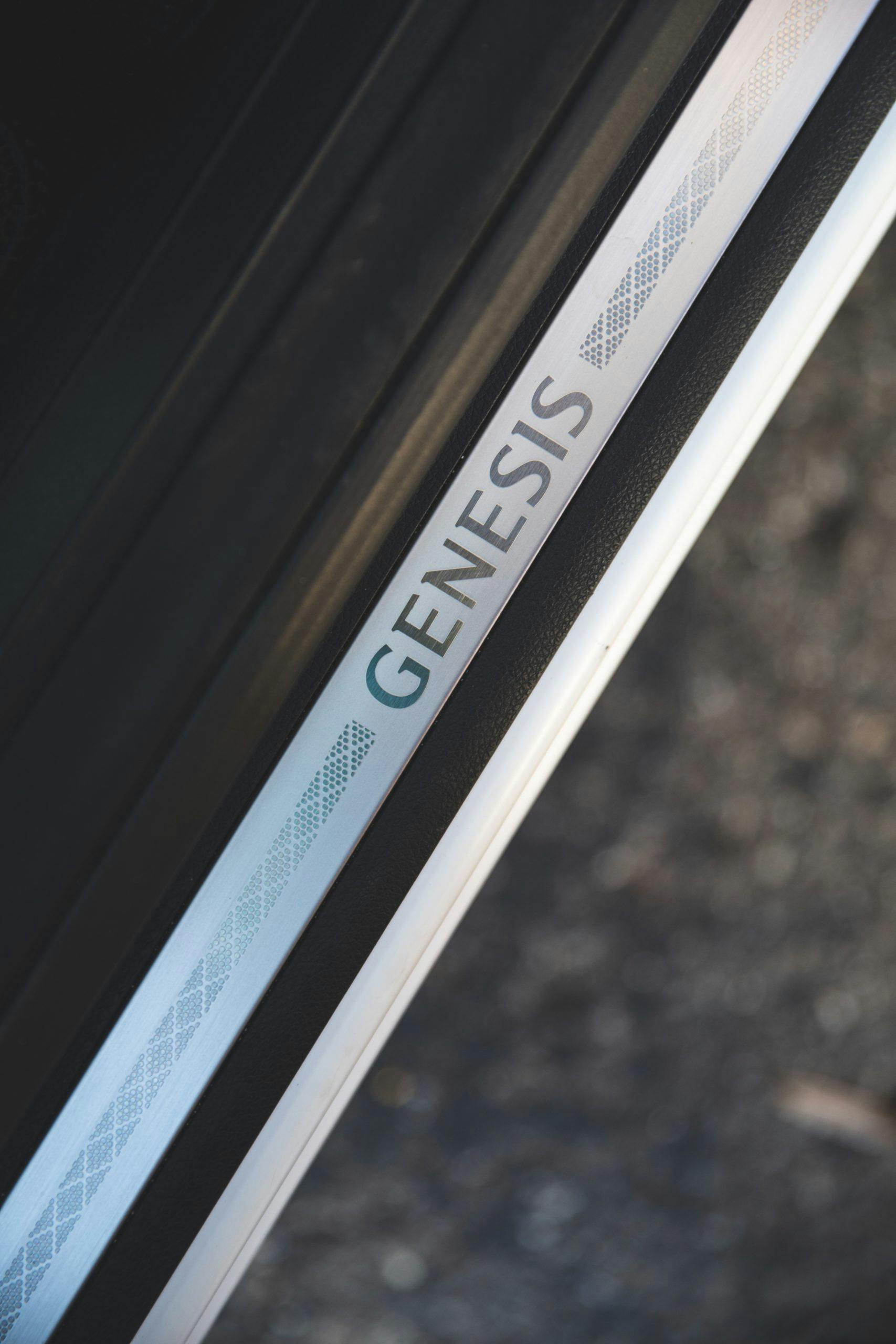 Genesis GV70 interior door panel sills vertical