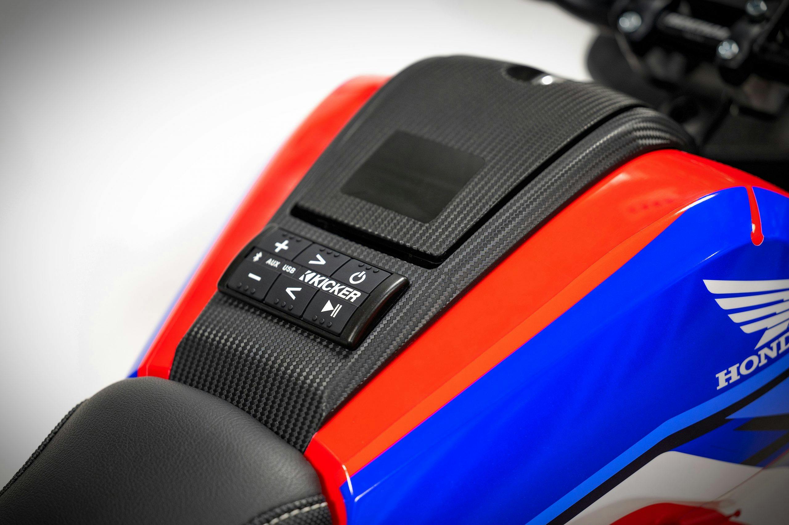 Honda Navi Minibike MNNTHBX Kicker audio controls
