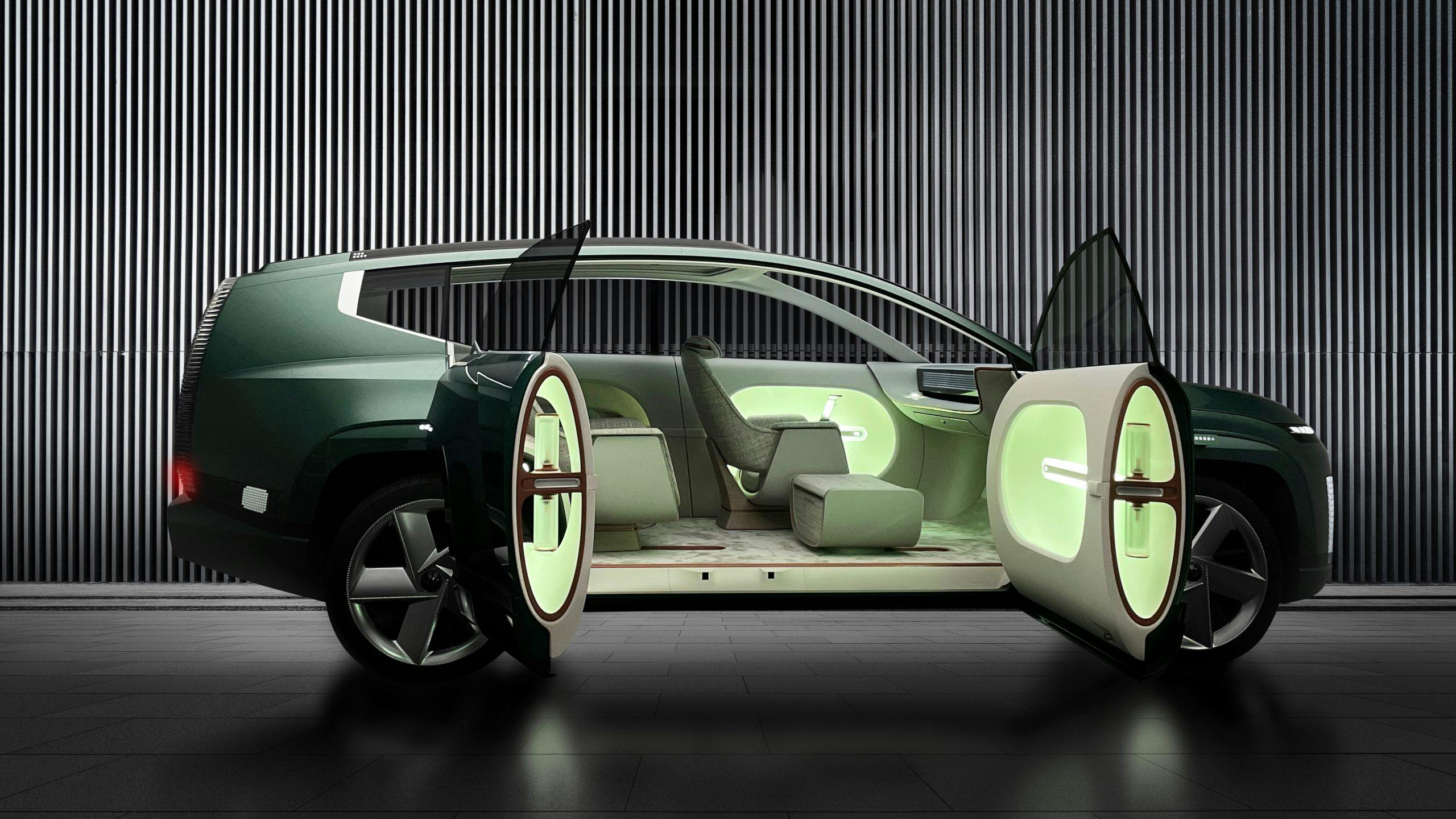 Hyundai SEVEN Concept side profile doors open interior
