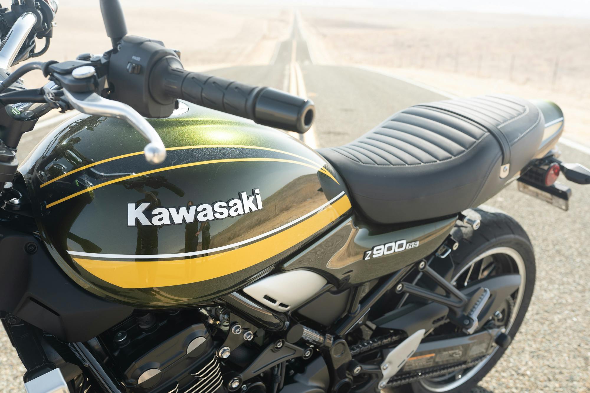 Kawasaki Z900RS tank and seat
