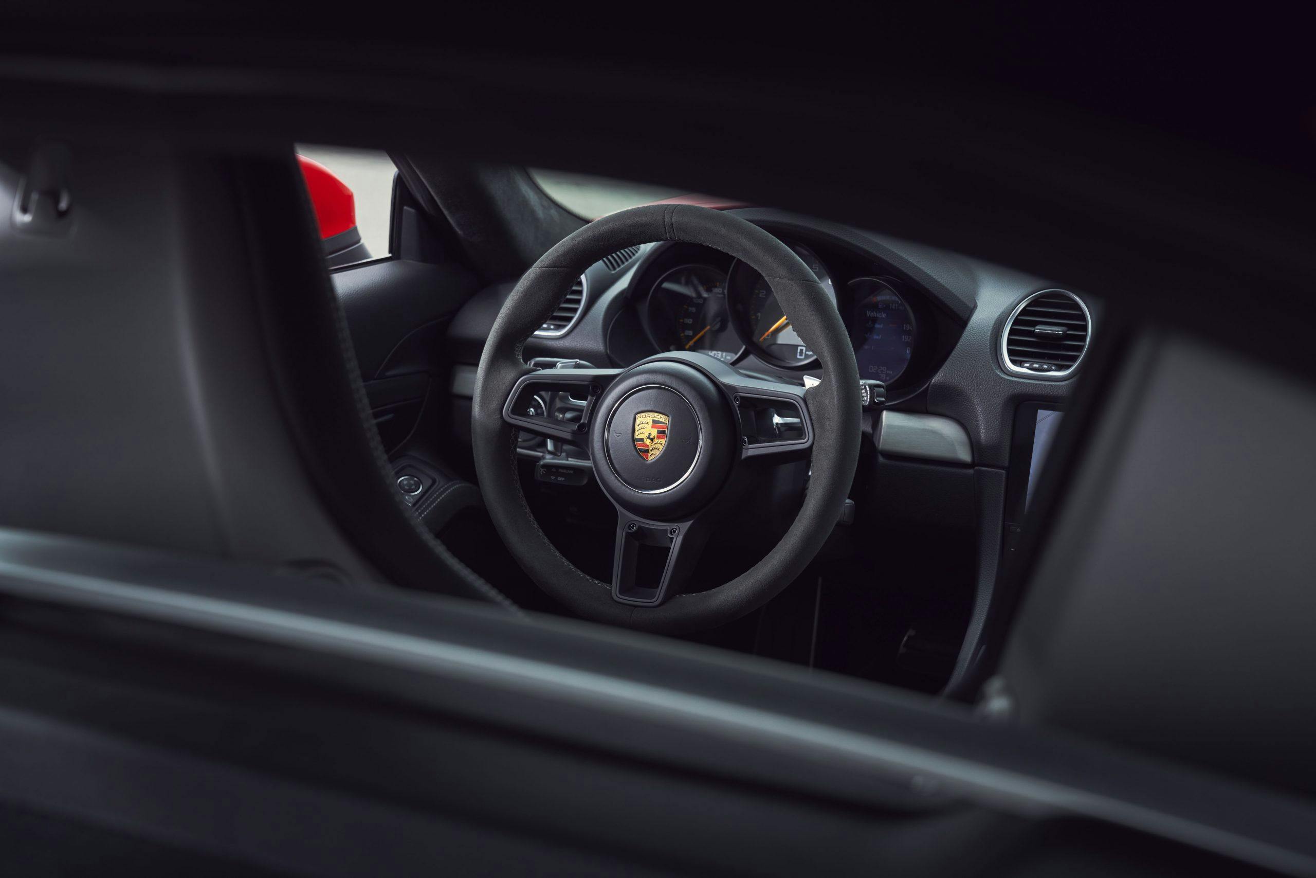2021 Porsche Cayman GT4 interior steering wheel