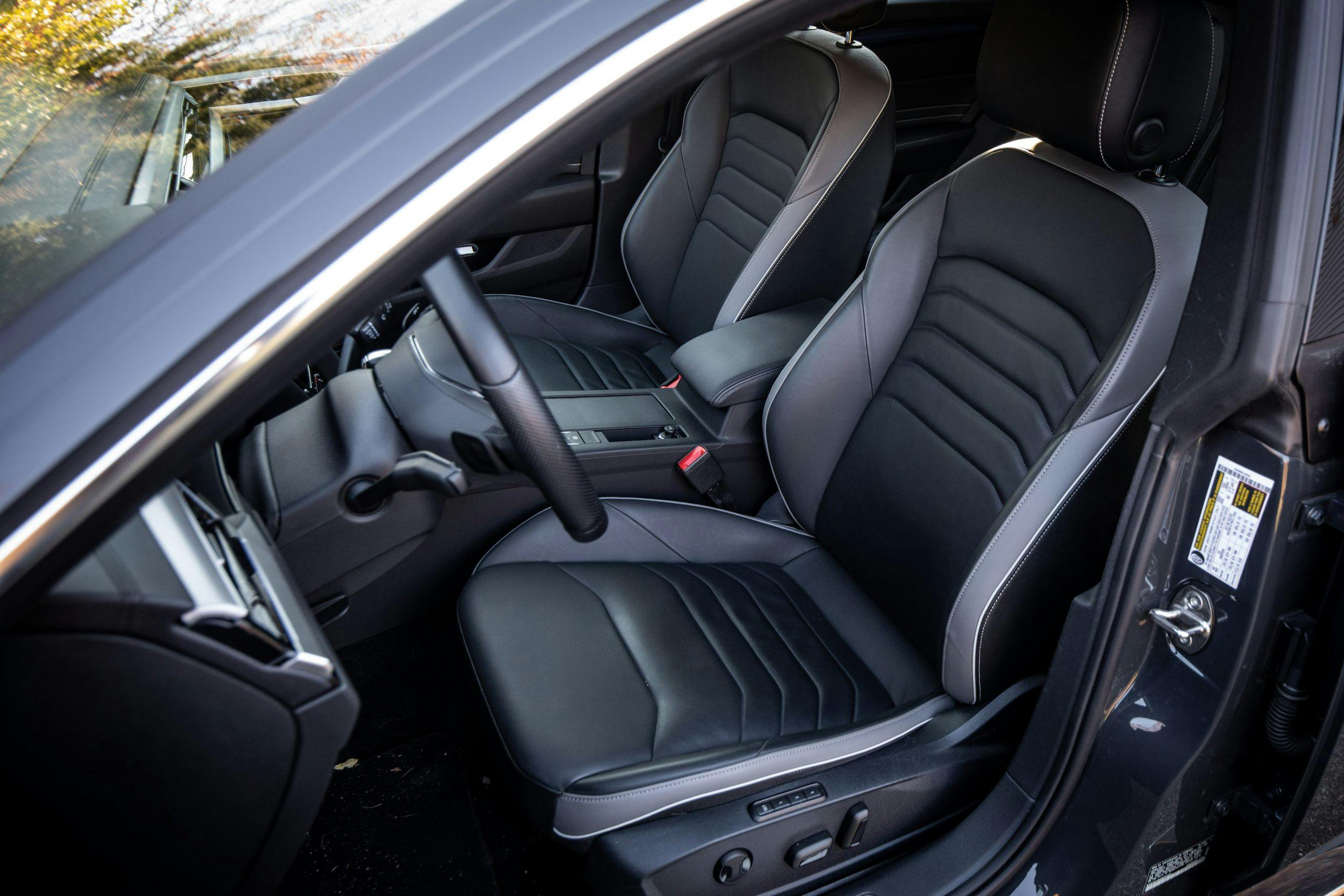 Volkswagen Arteon interior front seats