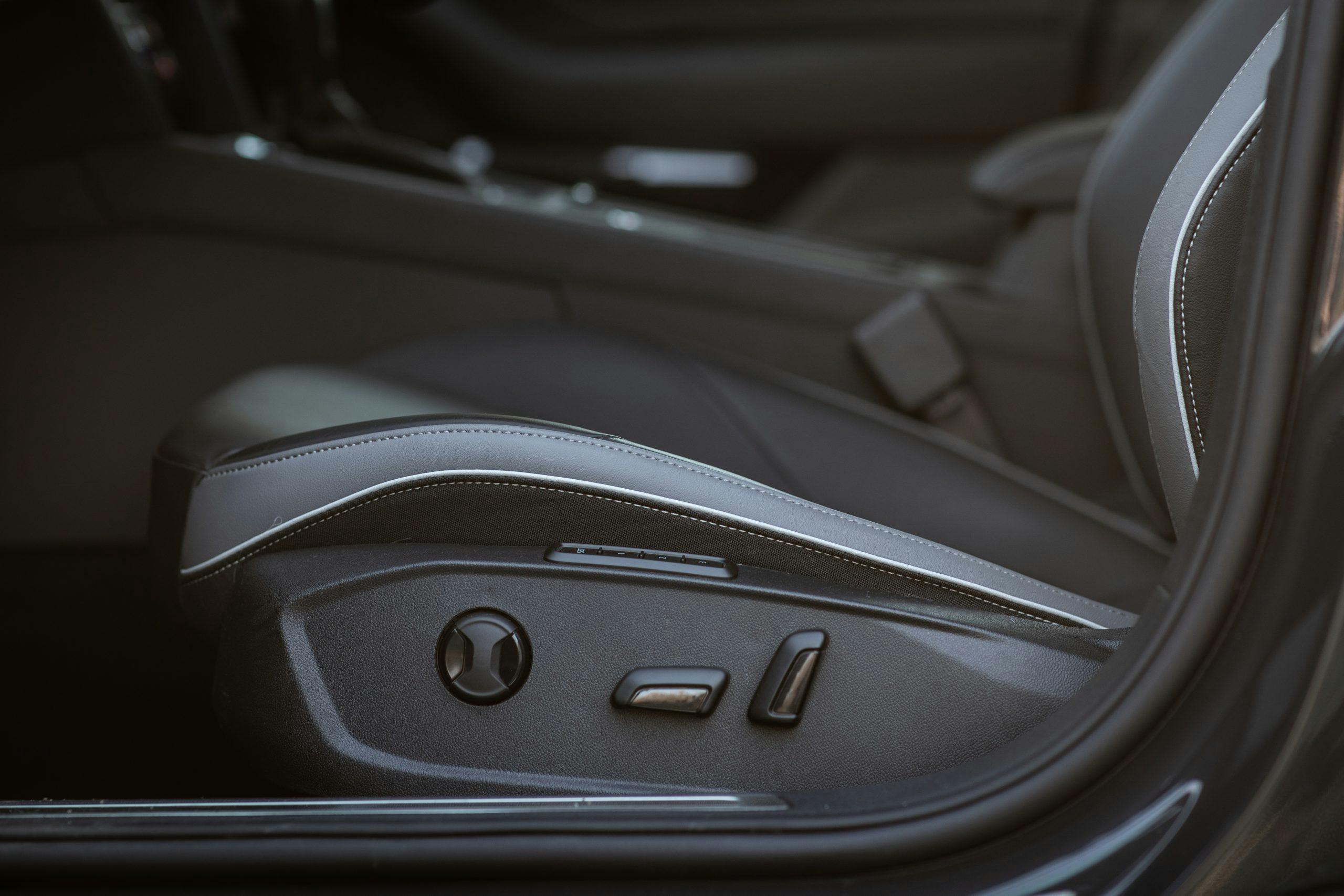 Volkswagen Arteon interior seat adjustment