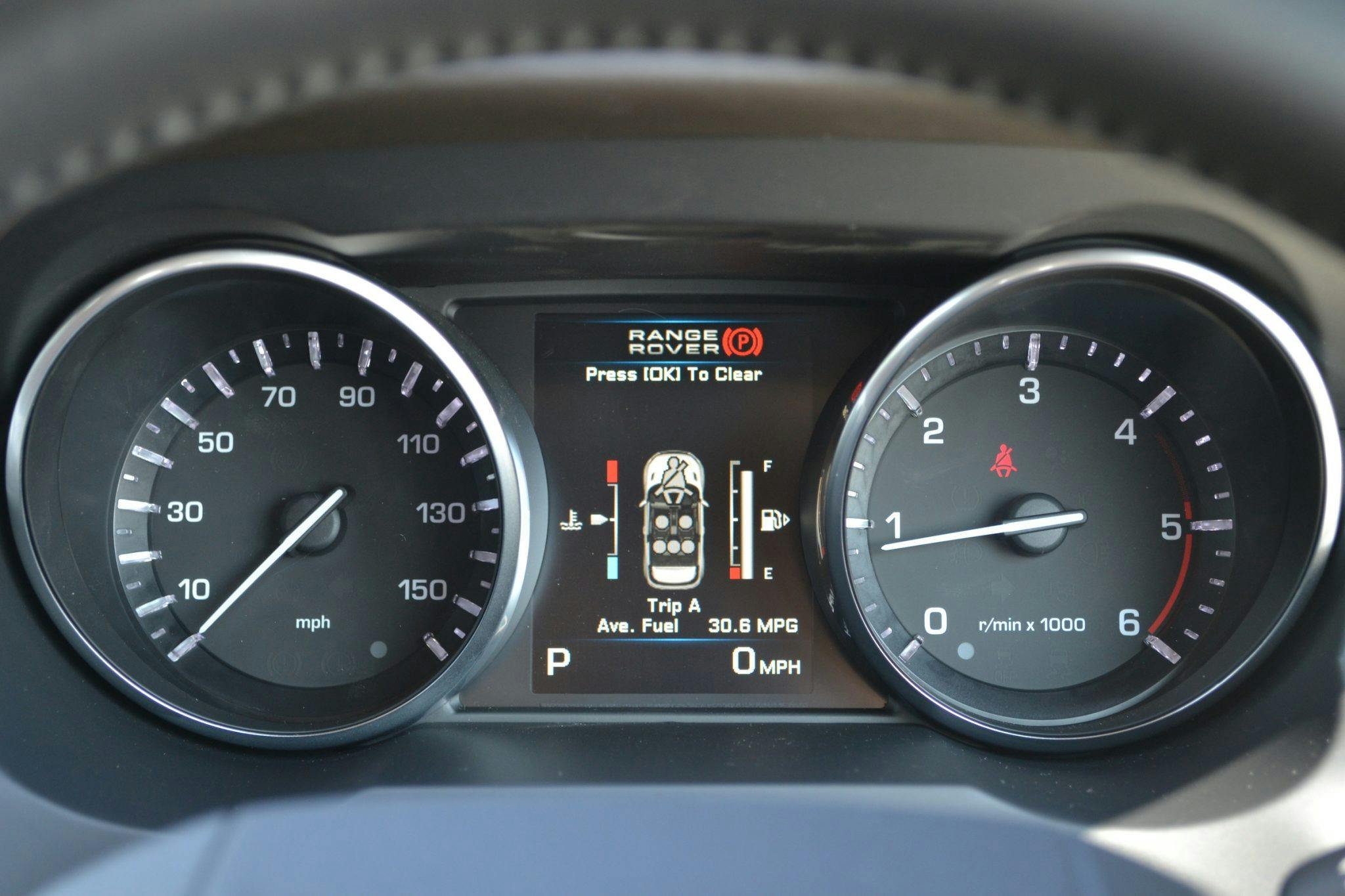 Range Rover Evoque interior dash gauge cluster