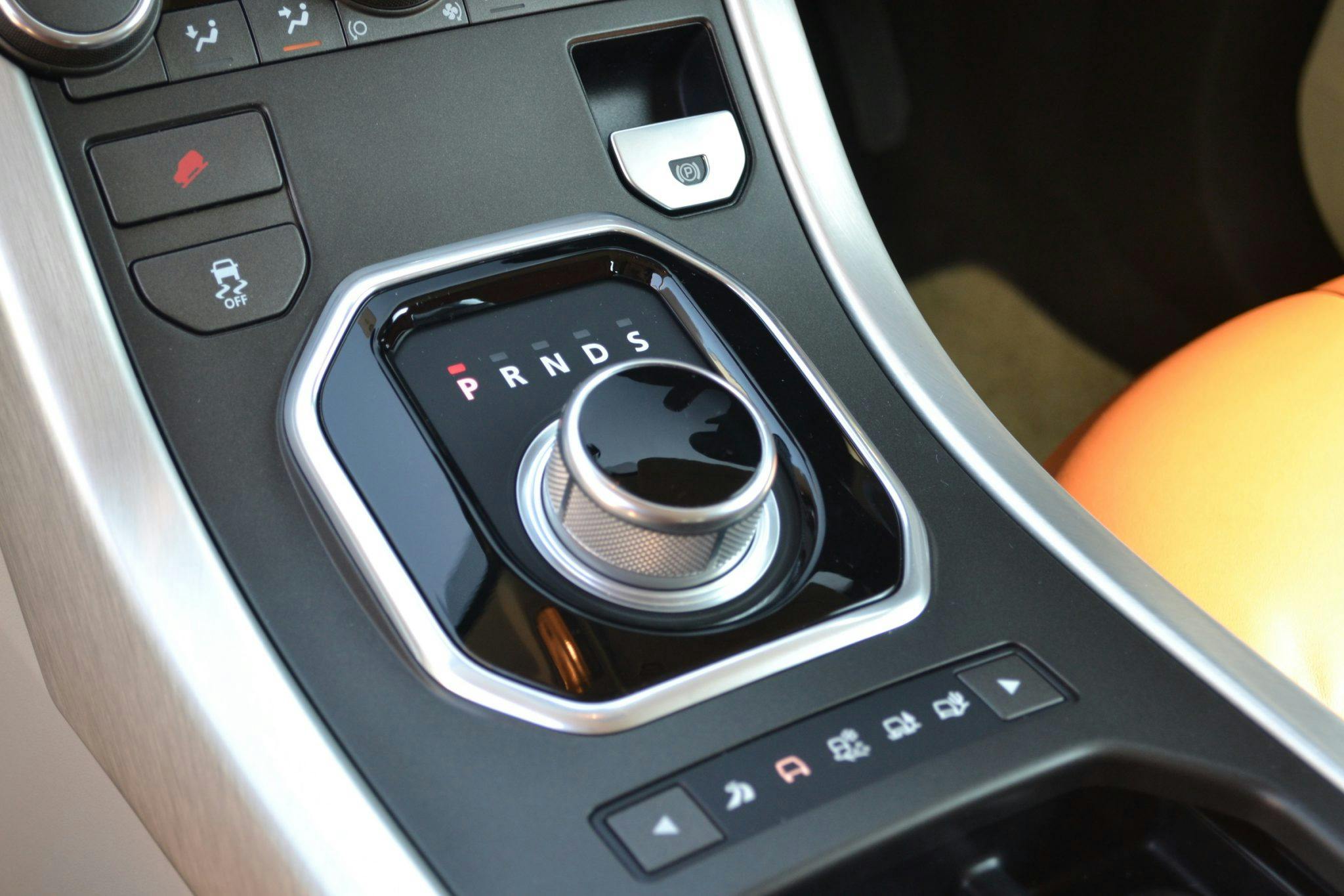 Range Rover Evoque interior center console drive modes