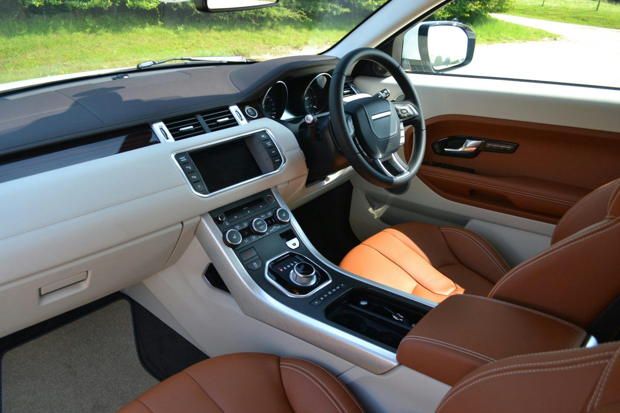 Range Rover Evoque interior front angle