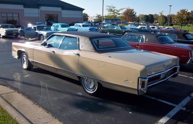 1971 Lincoln Continental 12