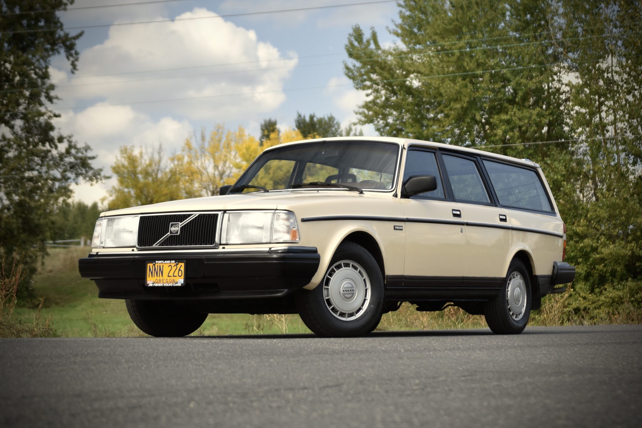 1989 Volvo 240 DL Value | Hagerty Valuation Tools®