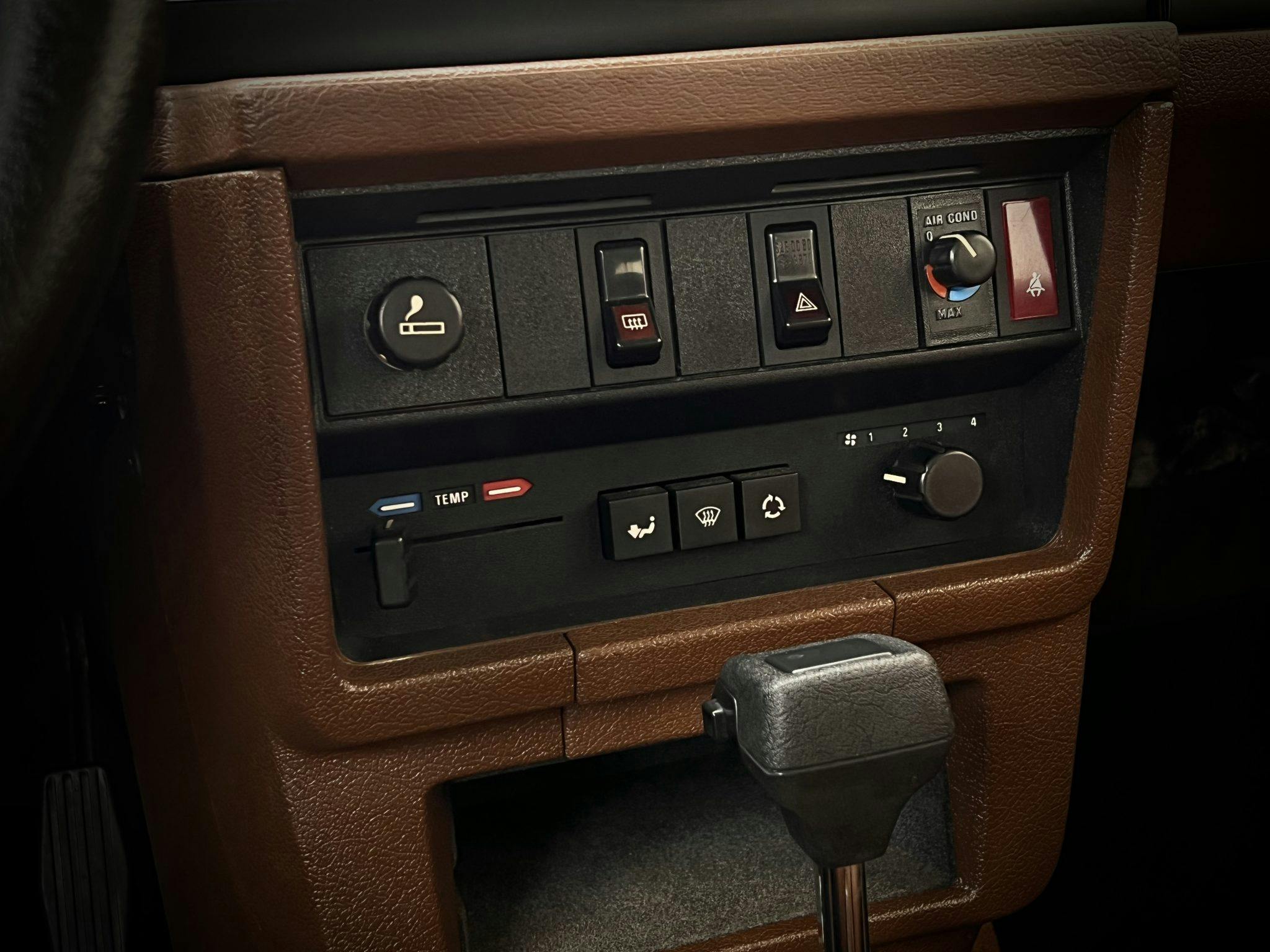 1987 Volvo 240 Wagon DL interior climate controls