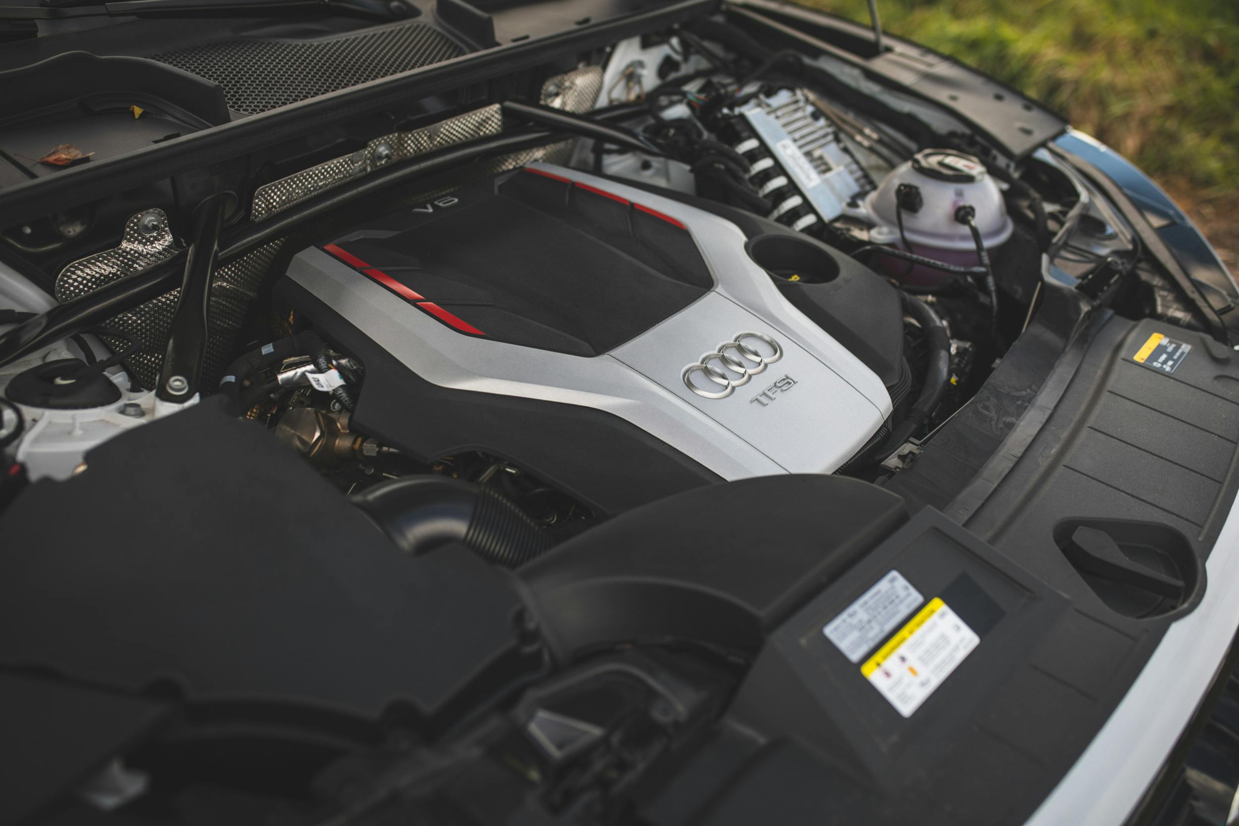 2021 Audi SQ5 Sportback engine side