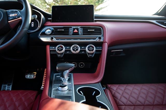 2022 Genesis G70 interior front center