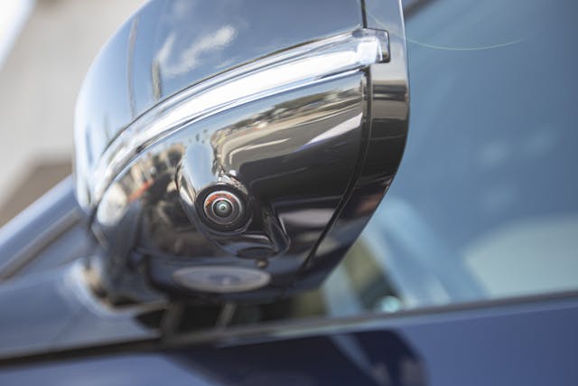 2021 Land Rover Discovery R Dynamic S interior camera