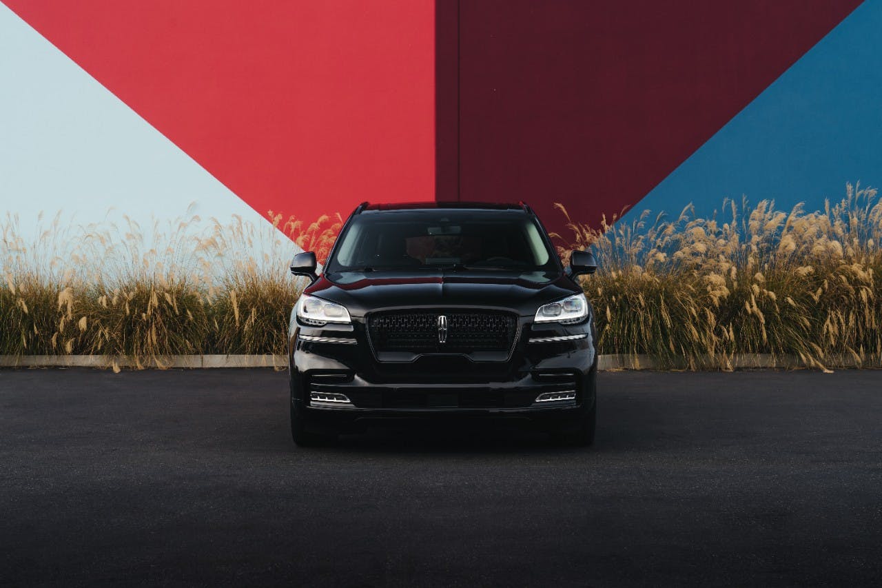 Lincoln Aviator Jet Package black front end