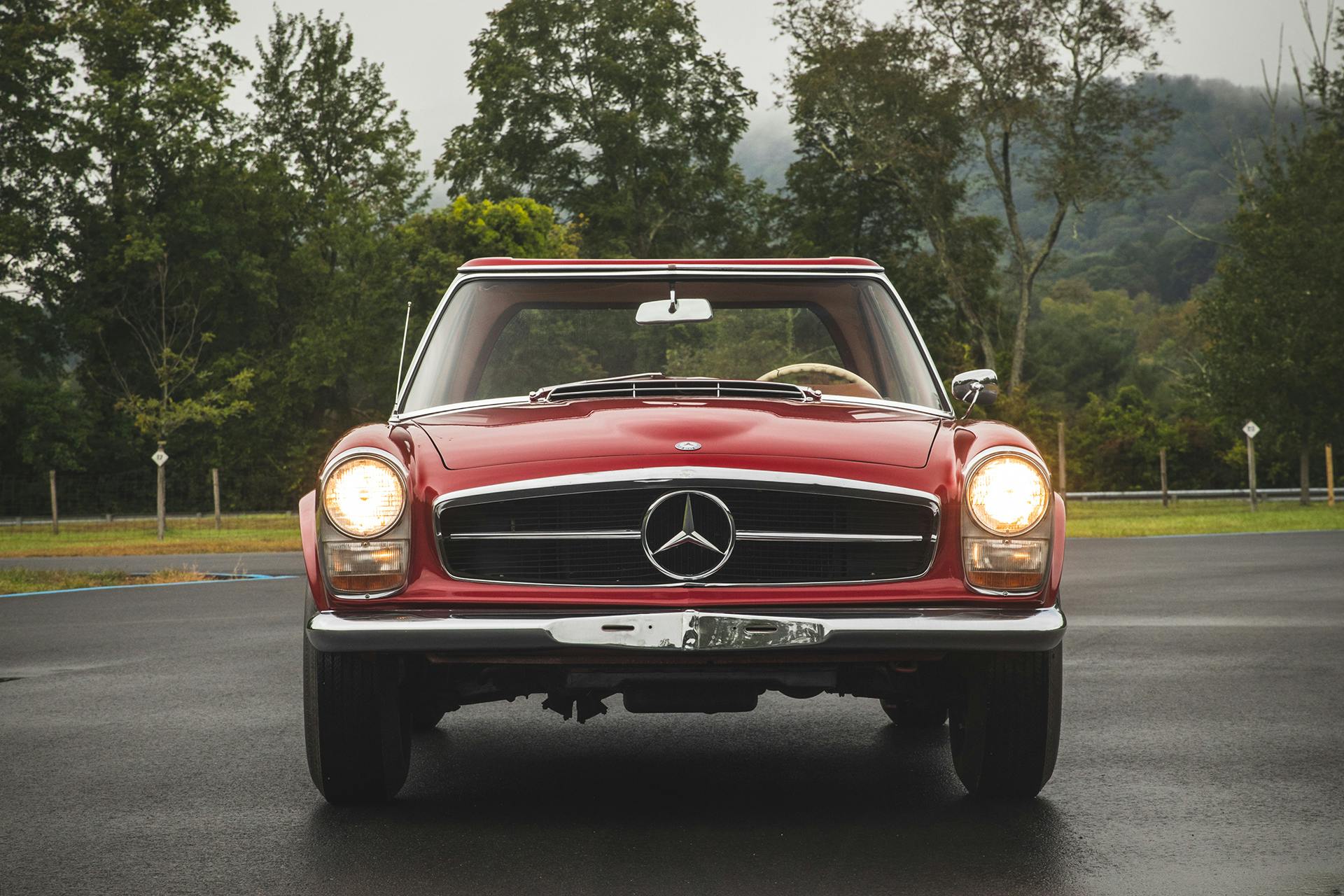 1965 Mercedes-Benz SL230 front
