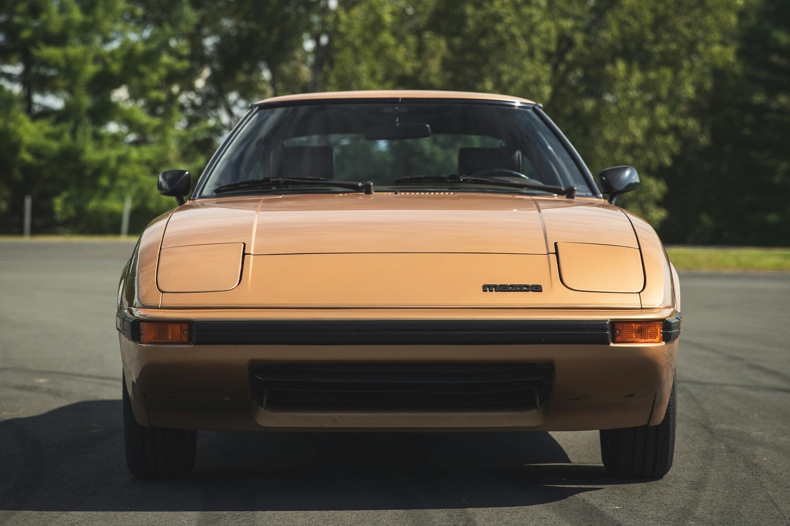 1983 Mazda RX7 front