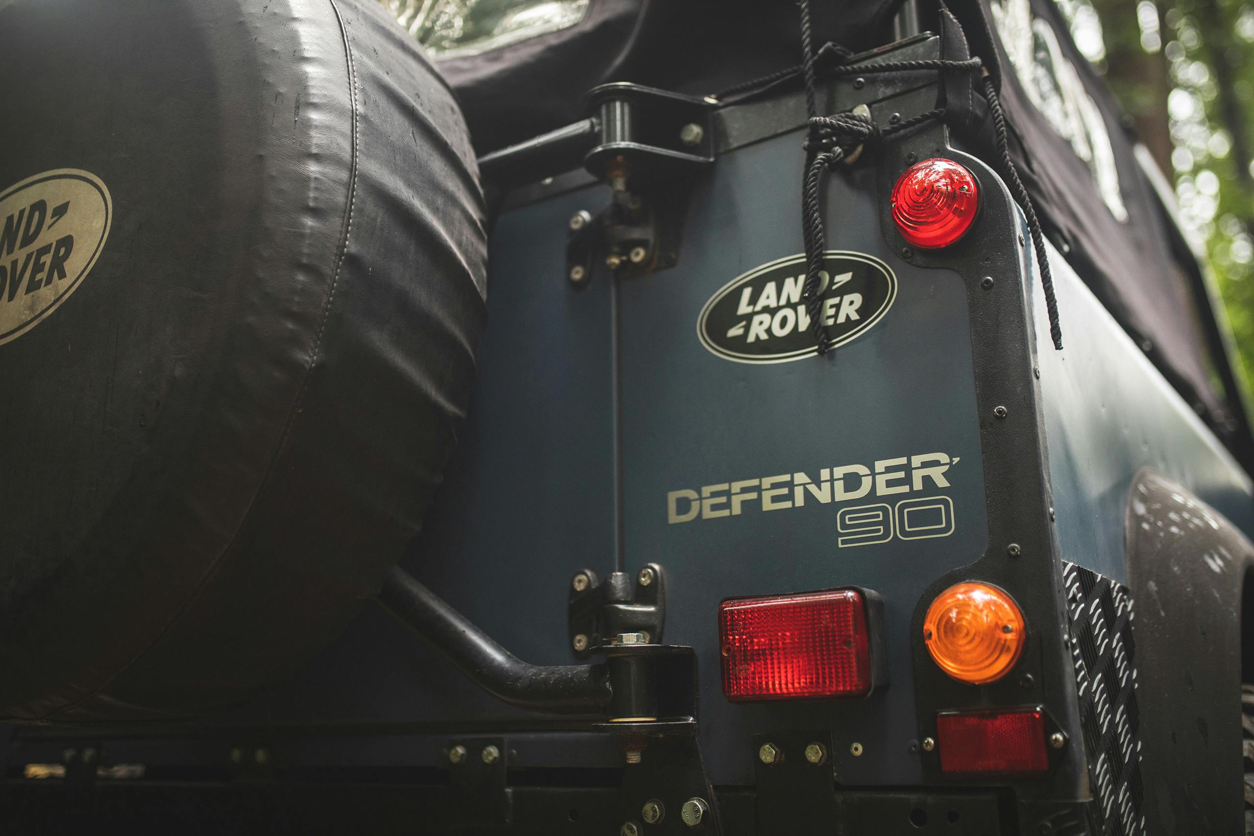 1992 Land Rover Defender rear decal detail