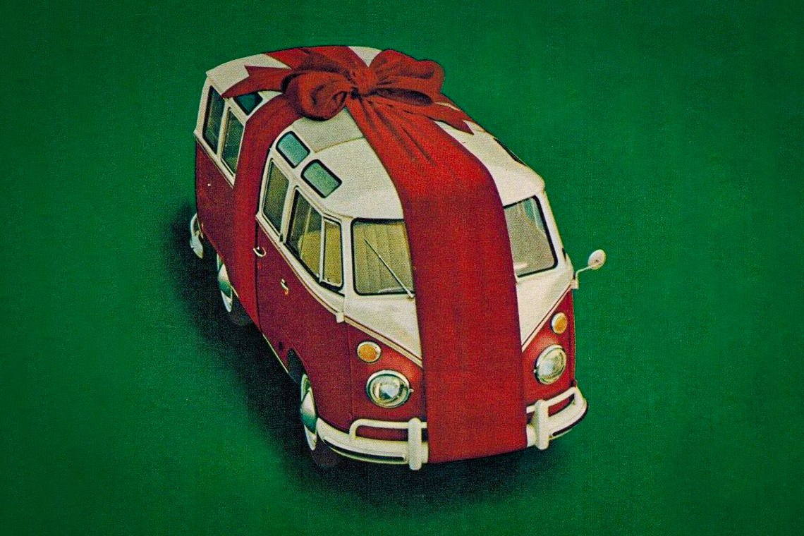 1964 Volkswagen Plenty Of Room In Rear Of The Bus Original Print Ad 9 x 11 " 