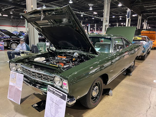 1968-plymouth-road-runner-hemi