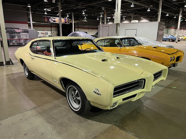 1969-GTO-judge-mayfair-maize