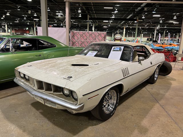 1971-plymouth-cuda barn find