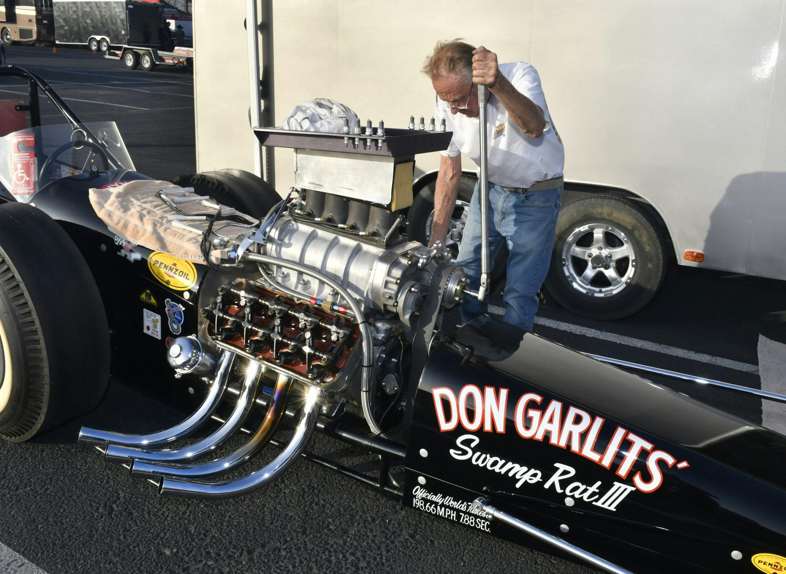 Sonny Messner wrenching action