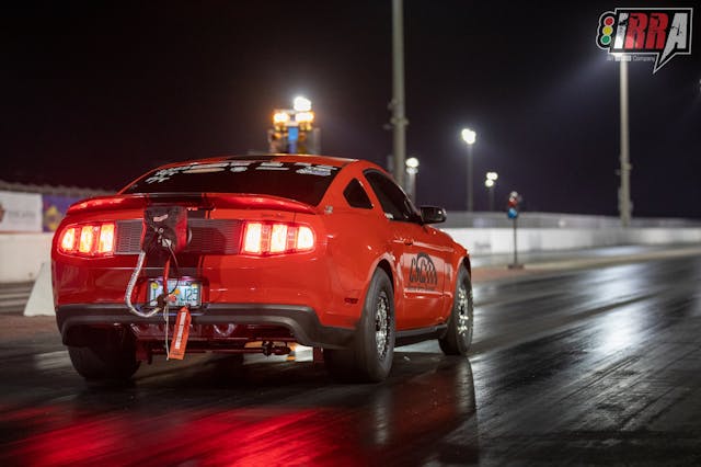 Roll racing Mustang ready with chute