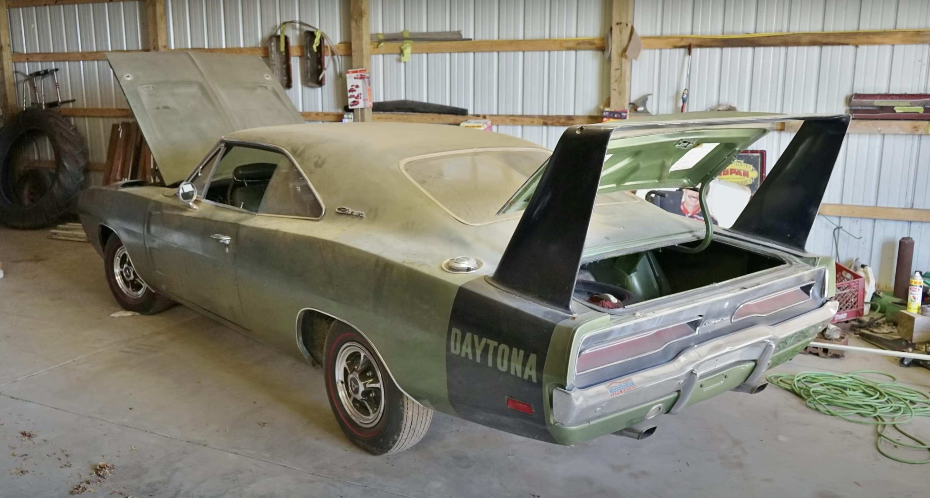 Three Charger Daytonas and more Mopar muscle turn up in Auto