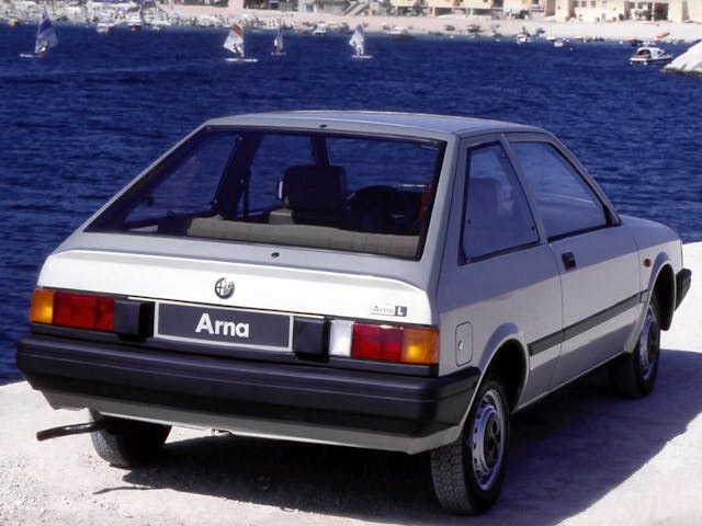 Alfa Romeo arna rear