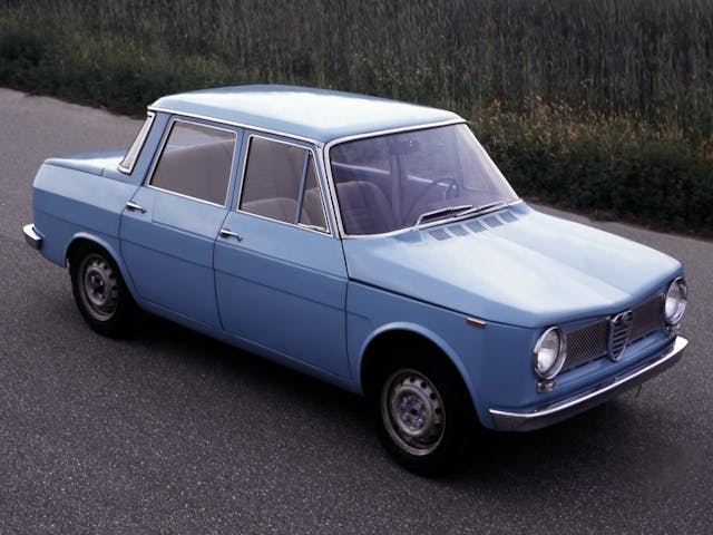 alfa romeo tipo front three-quarter