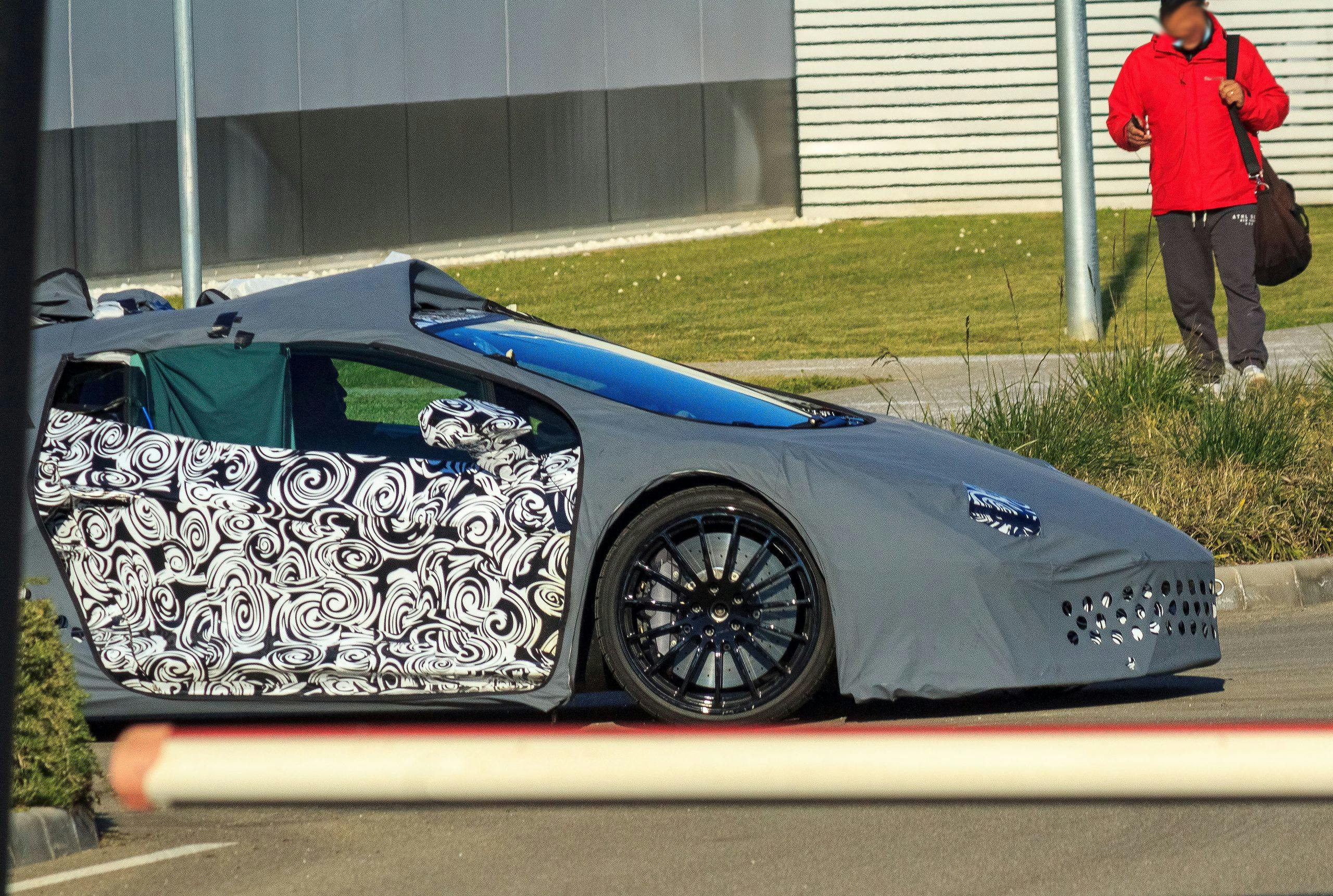 Lamborghini Aventador successor mule front side profile