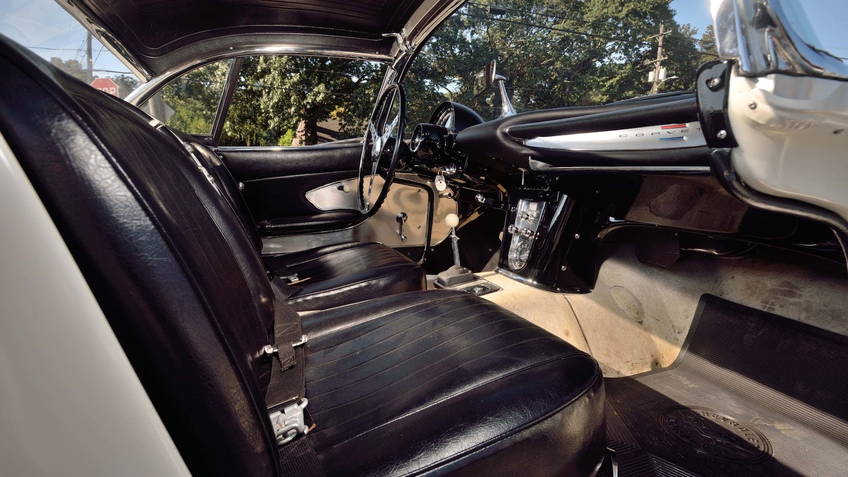 1960 Chevrolet Corvette Race "Race Rat" Tanker interior
