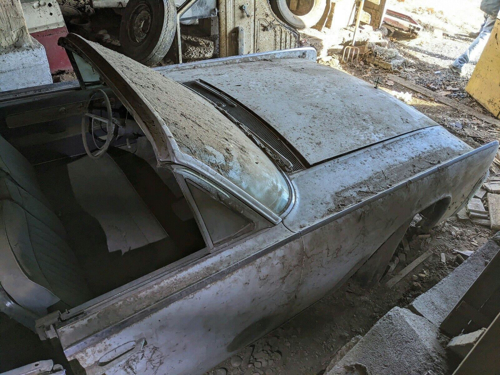 1962 Lincoln Continental barn find front high angle