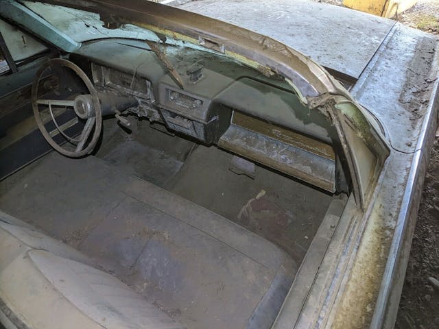 1962 Lincoln Continental barn find interior