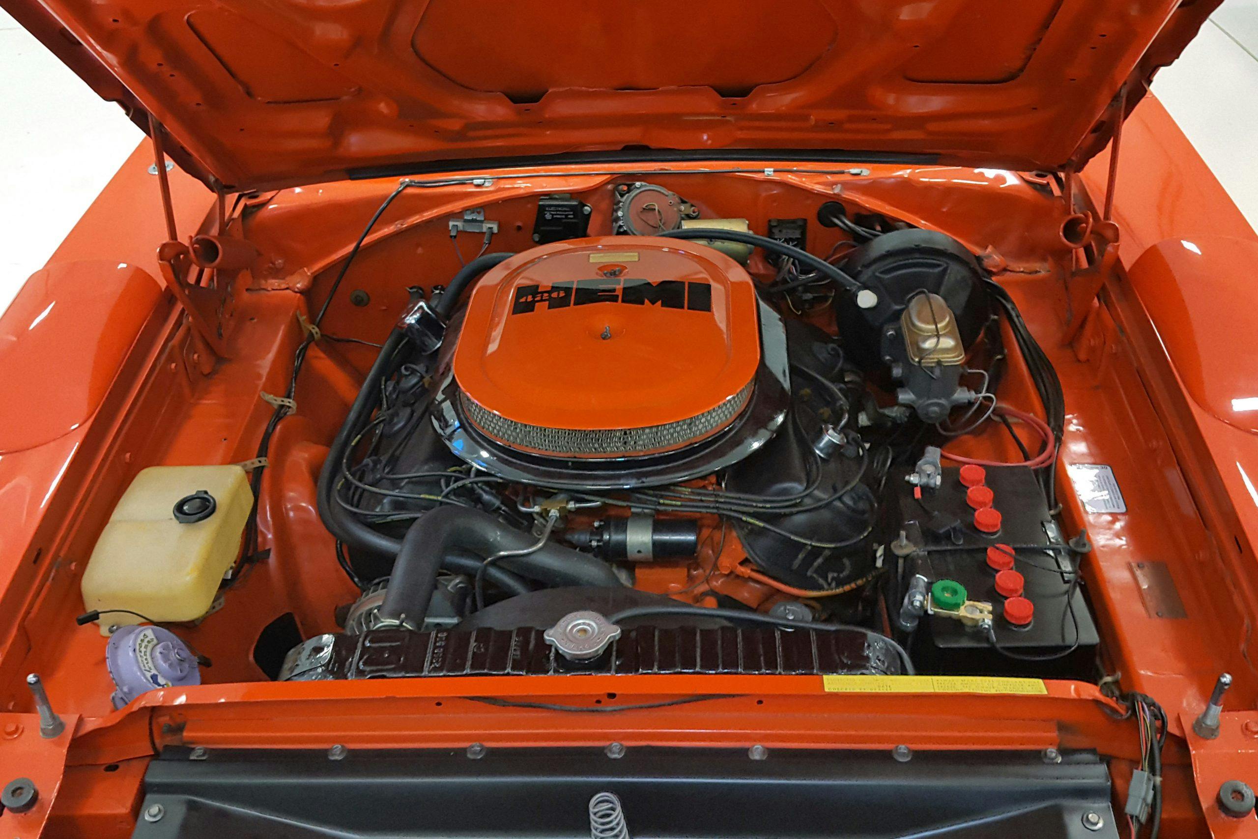 1970 Plymouth Superbird engine