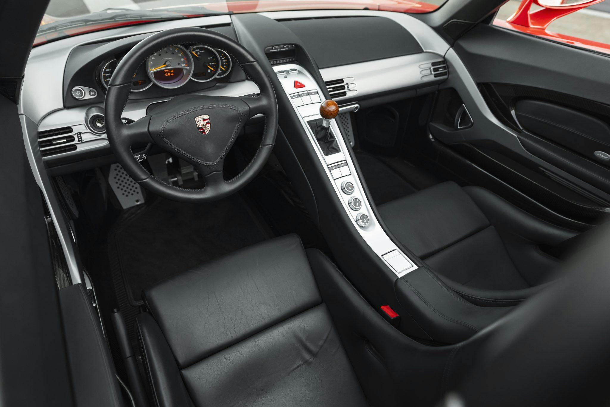 2005 Porsche Carrera GT manual transmission