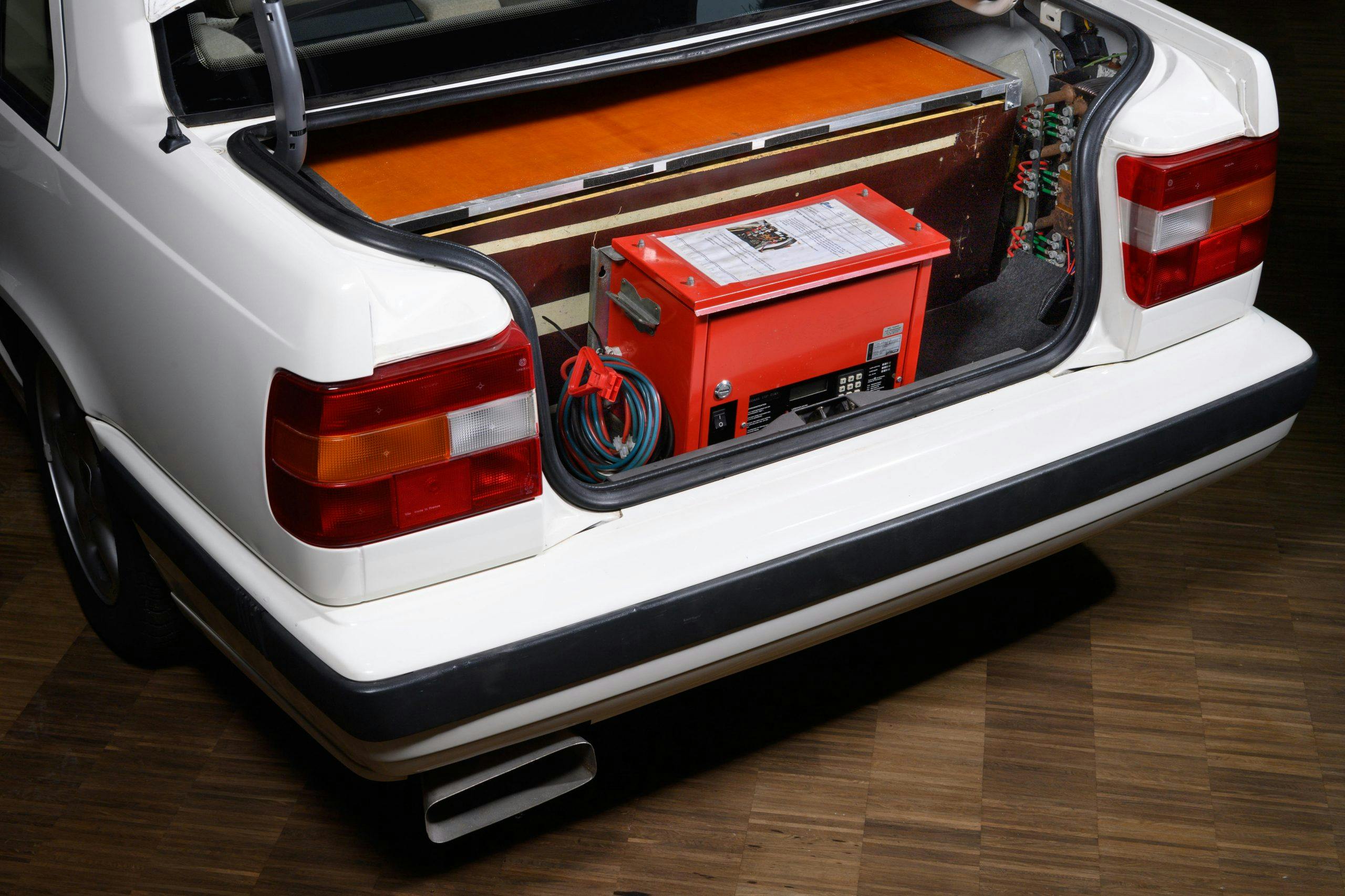 1993 Volvo 850 Gas Turbine Electric Hybrid Prototype rear trunk electrics