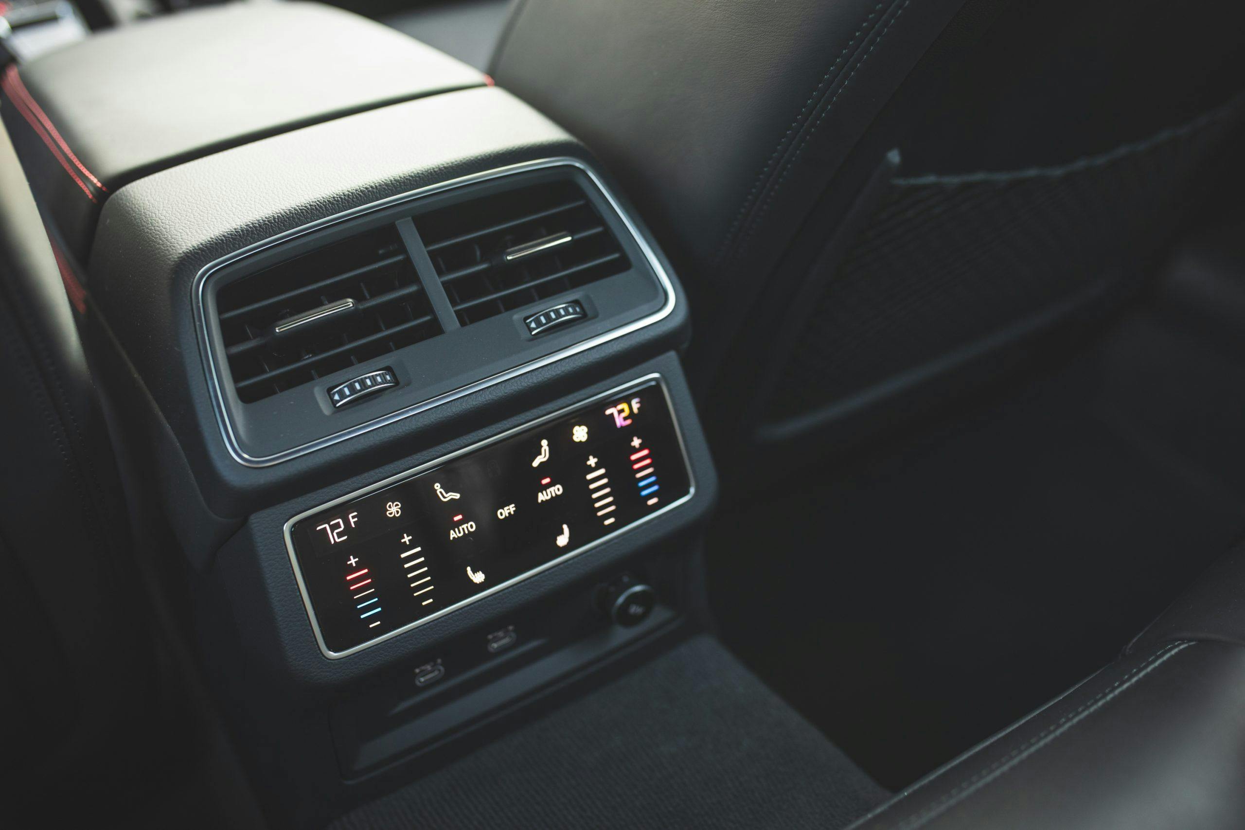 2021 Audi RS 7 interior rear cabin climate controls