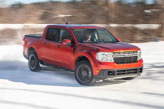 2022 Ford Maverick front three-quarter action