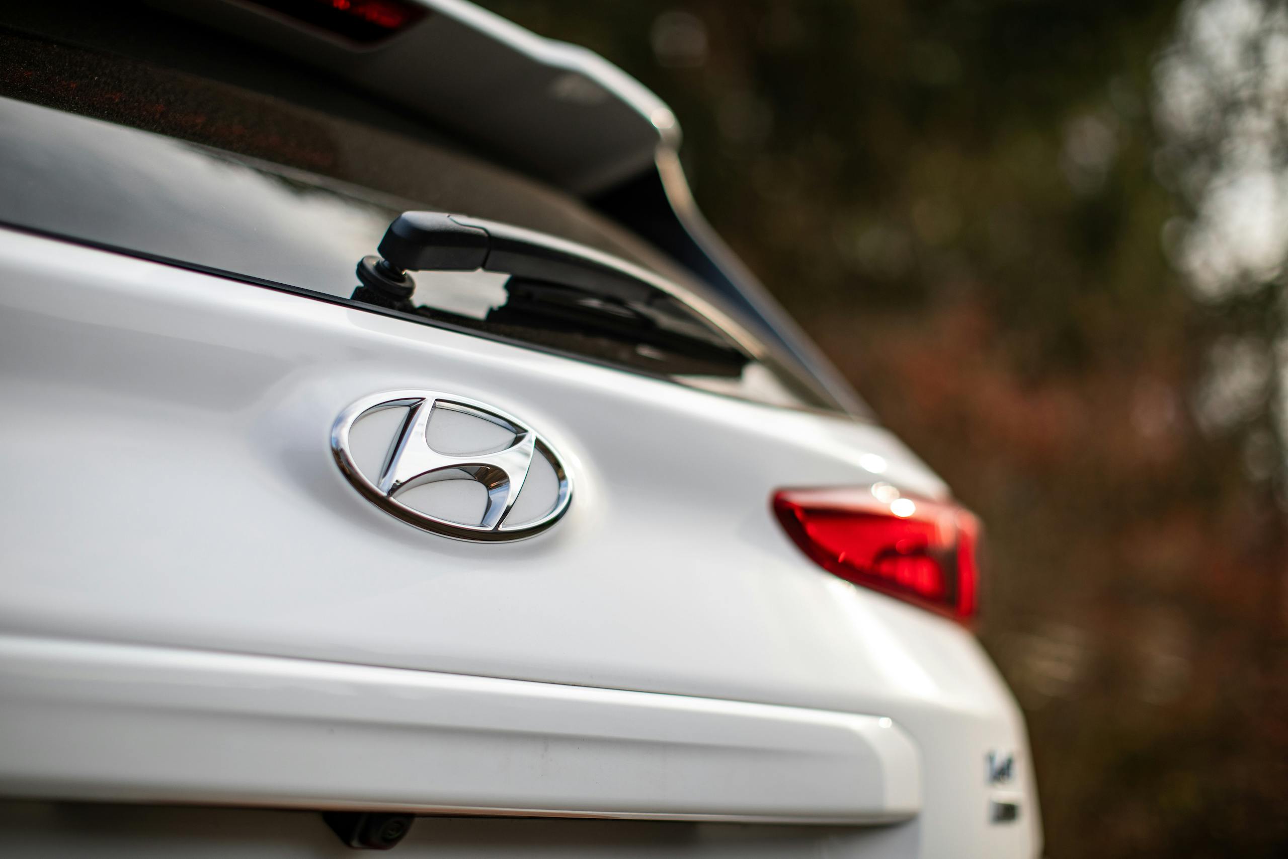 2022-Hyundai-Kona-N-Line-AWD rear gate logo emblem