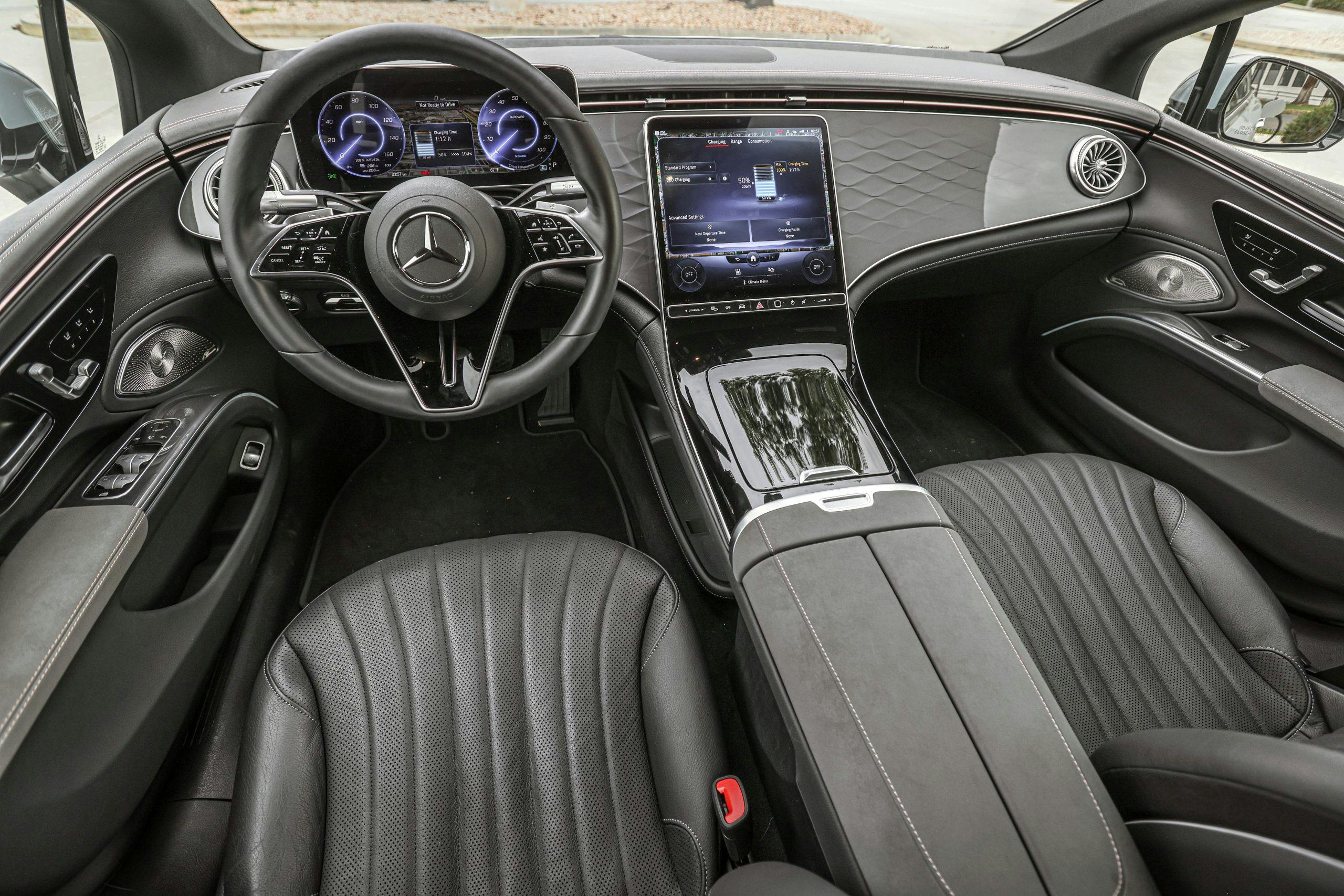 2022 Mercedes-Benz EQS 450+ steering wheel