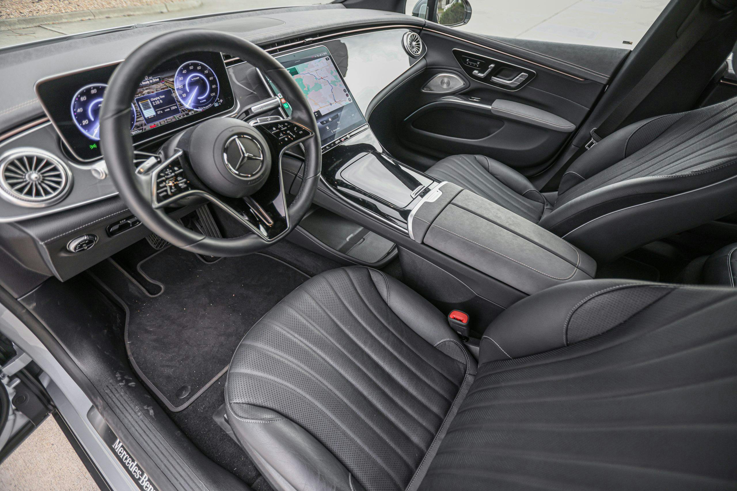 2022 Mercedes-Benz EQS 450+ front seat