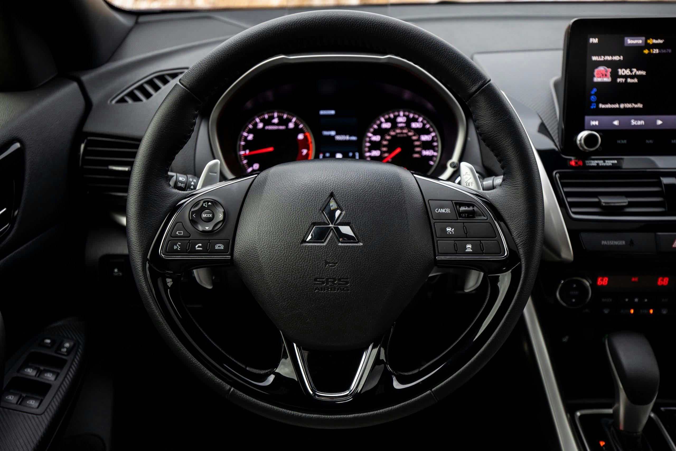 2022 Mitsubishi Eclipse Cross SEL interior steering wheel
